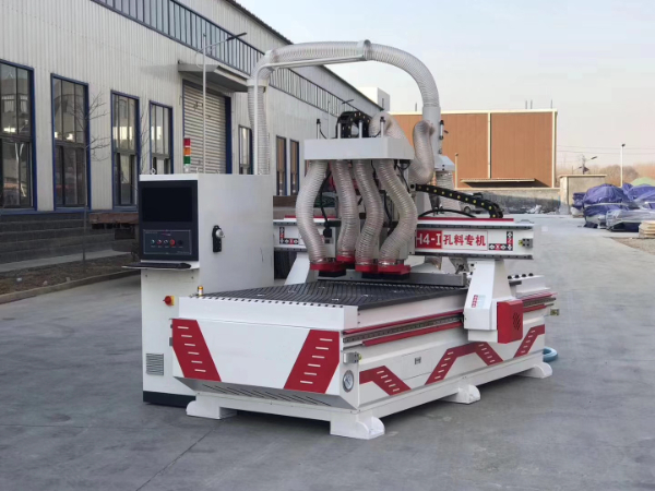 What is the difference between woodworking machine and woodworking engraving machine?
